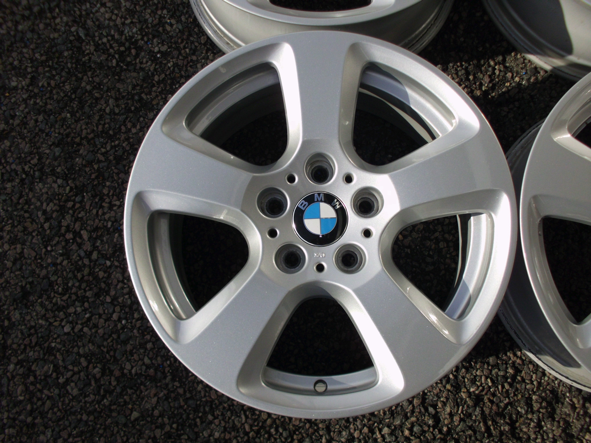 USED 17" GENUINE BMW STYLE 243 5 SPOKE ALLOY WHEELS, EXCELLENT UNMARKED CONDITION